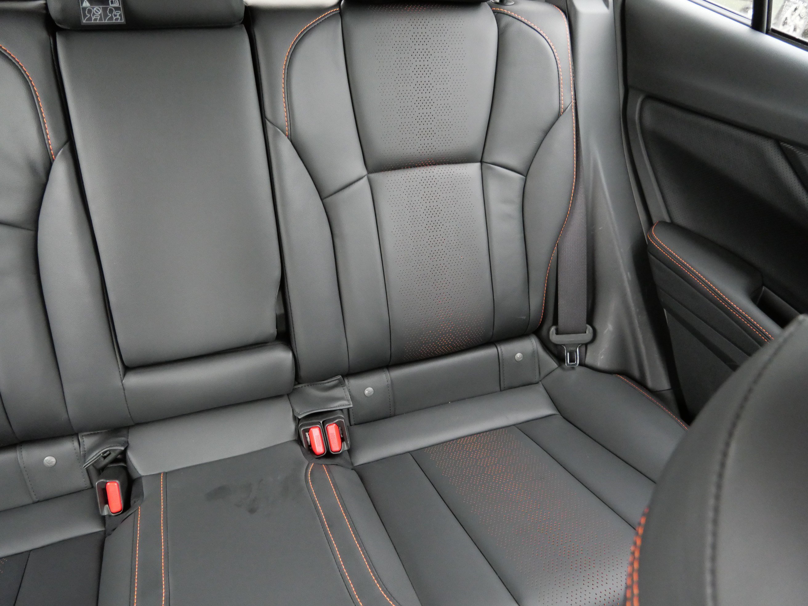 Used 2023 Ice Silver Metallic Subaru Limited image 14