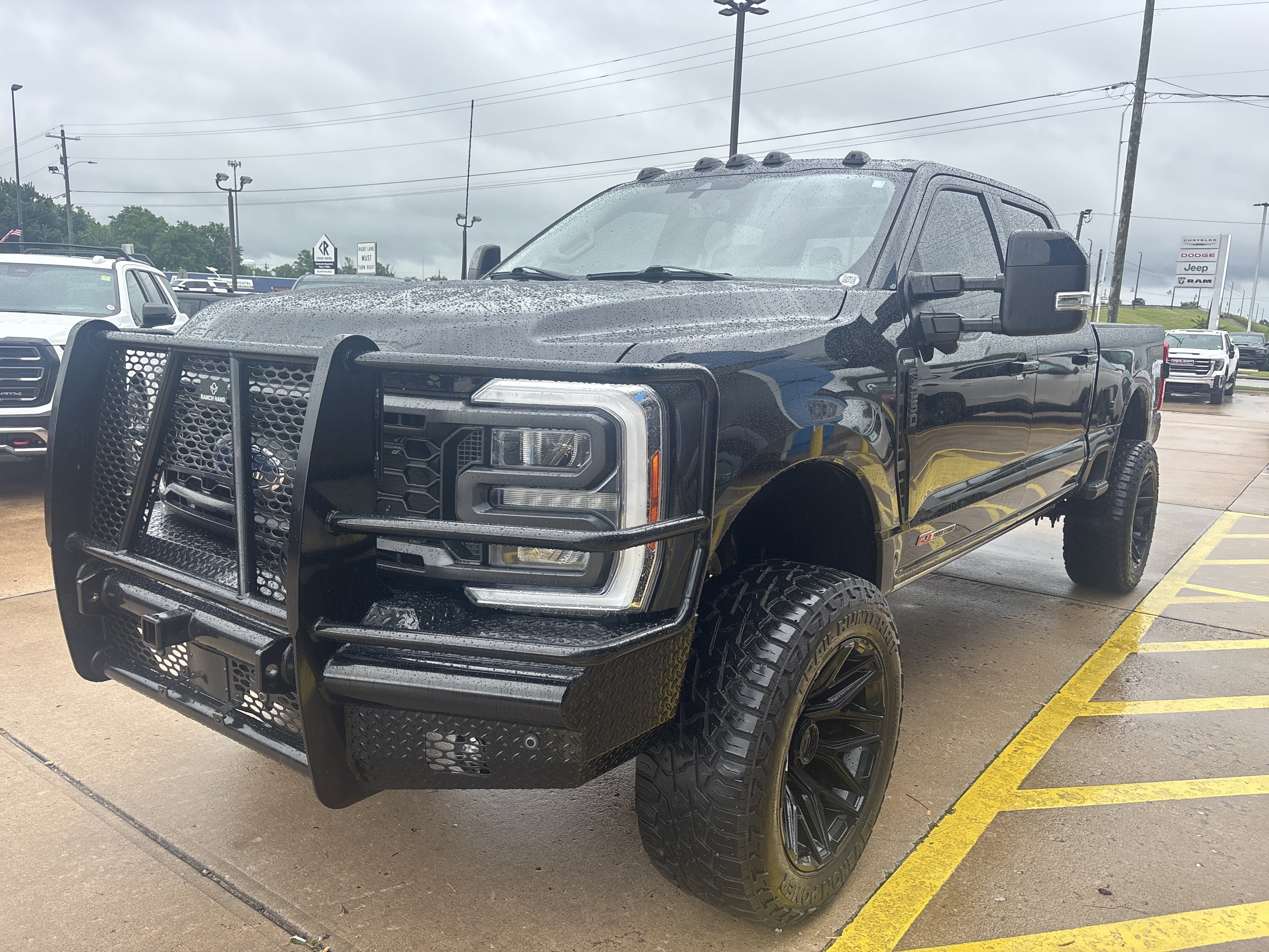 Used 2023  Ford XL image 10