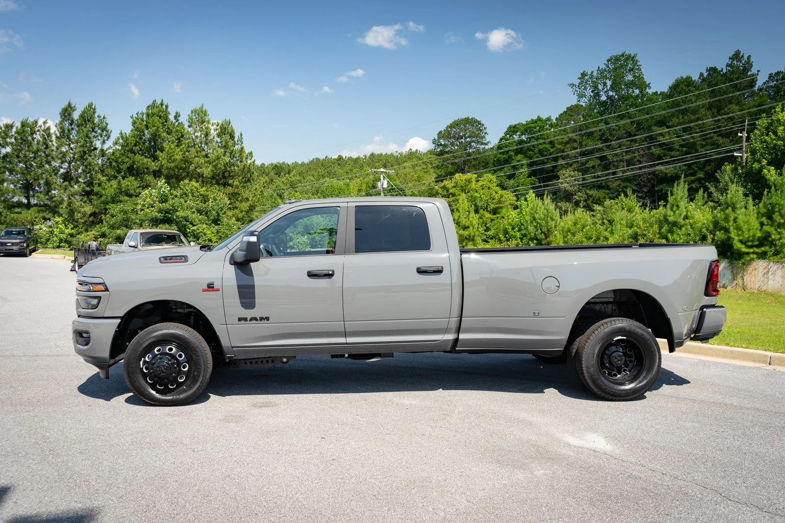 New 2026 Ceramic Gray Clear-Coat Exterior Paint RAM Big Horn image 5