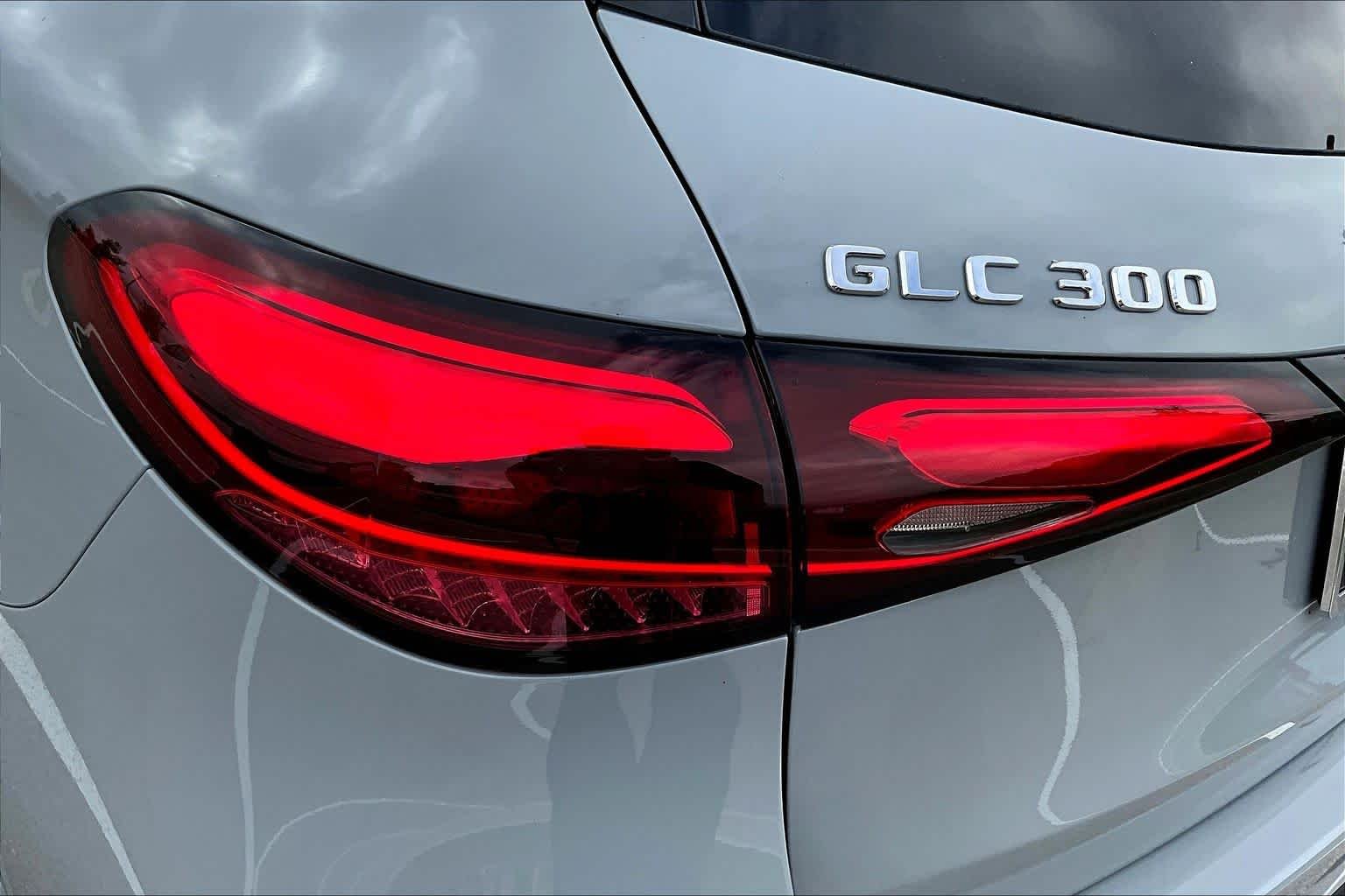 New 2026 MANUFAKTUR Alpine Grey Mercedes-Benz GLC 300 image 14