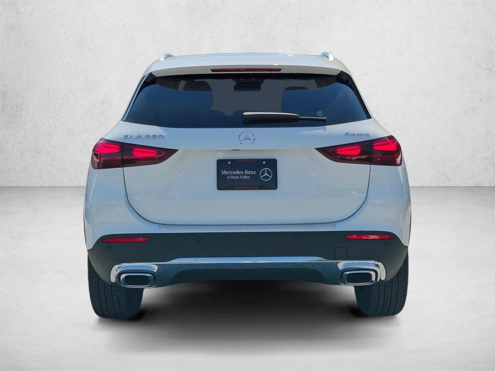 New 2026 Polar White Mercedes-Benz GLA250 image 8