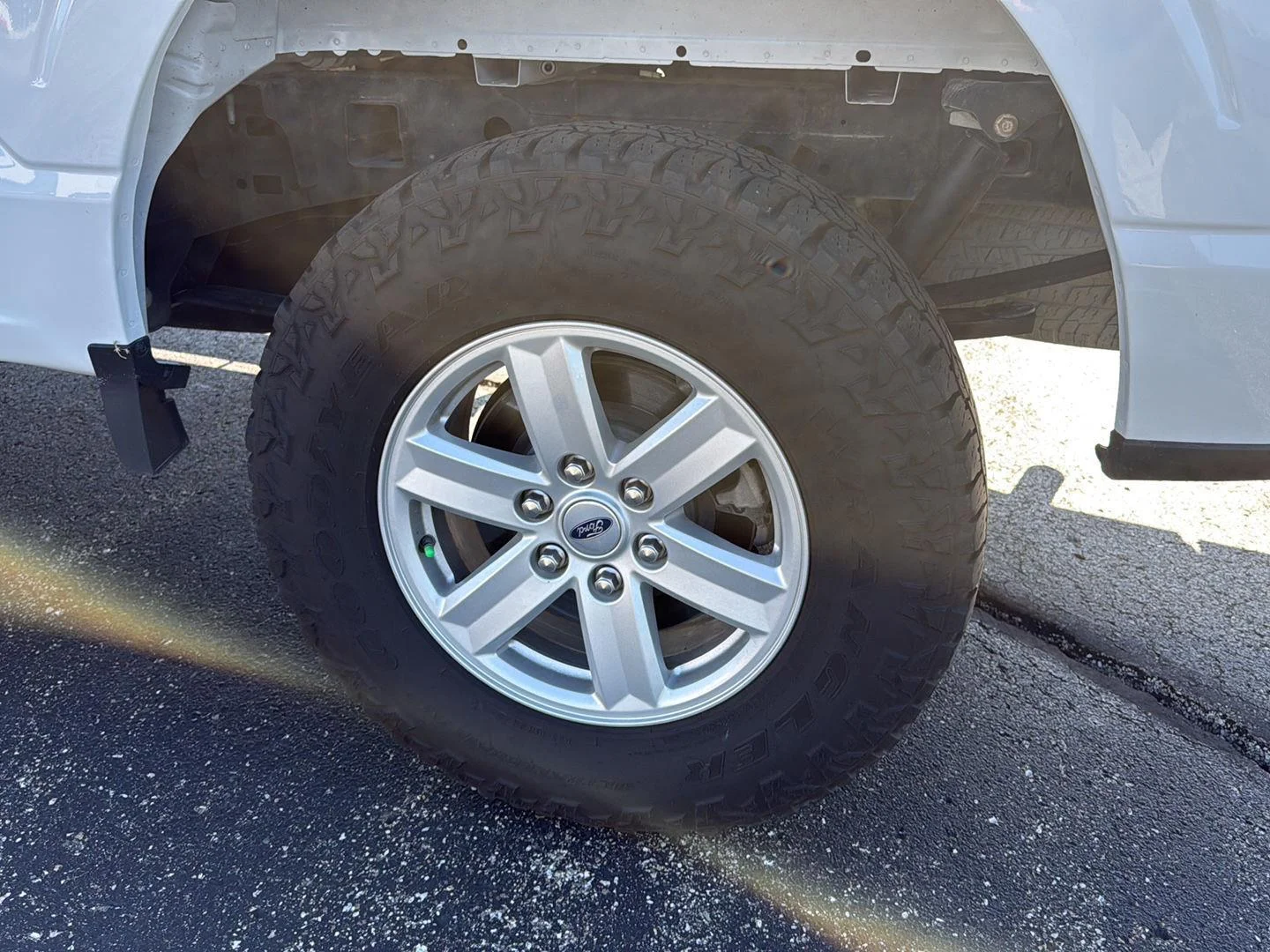 Used 2023 Oxford White Ford XLT image 11