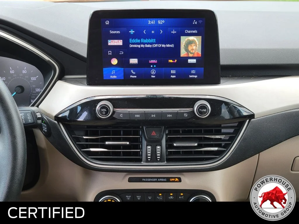 Used 2020 Red Ford SE image 22