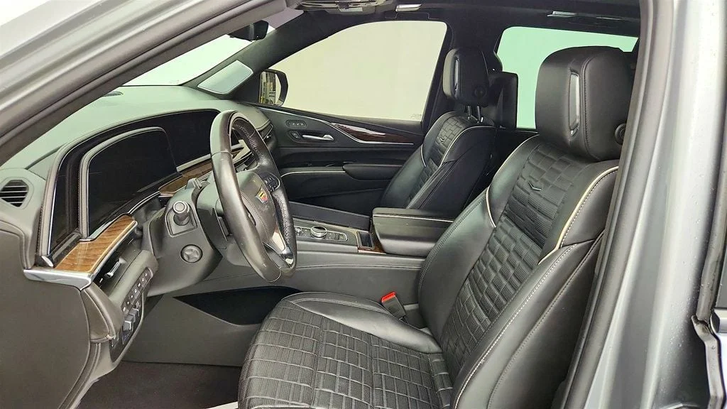 Used 2023 Argent Silver Metallic Cadillac 4WD Sport Platinum w/ Onyx Pkg & Super Cruise image 11