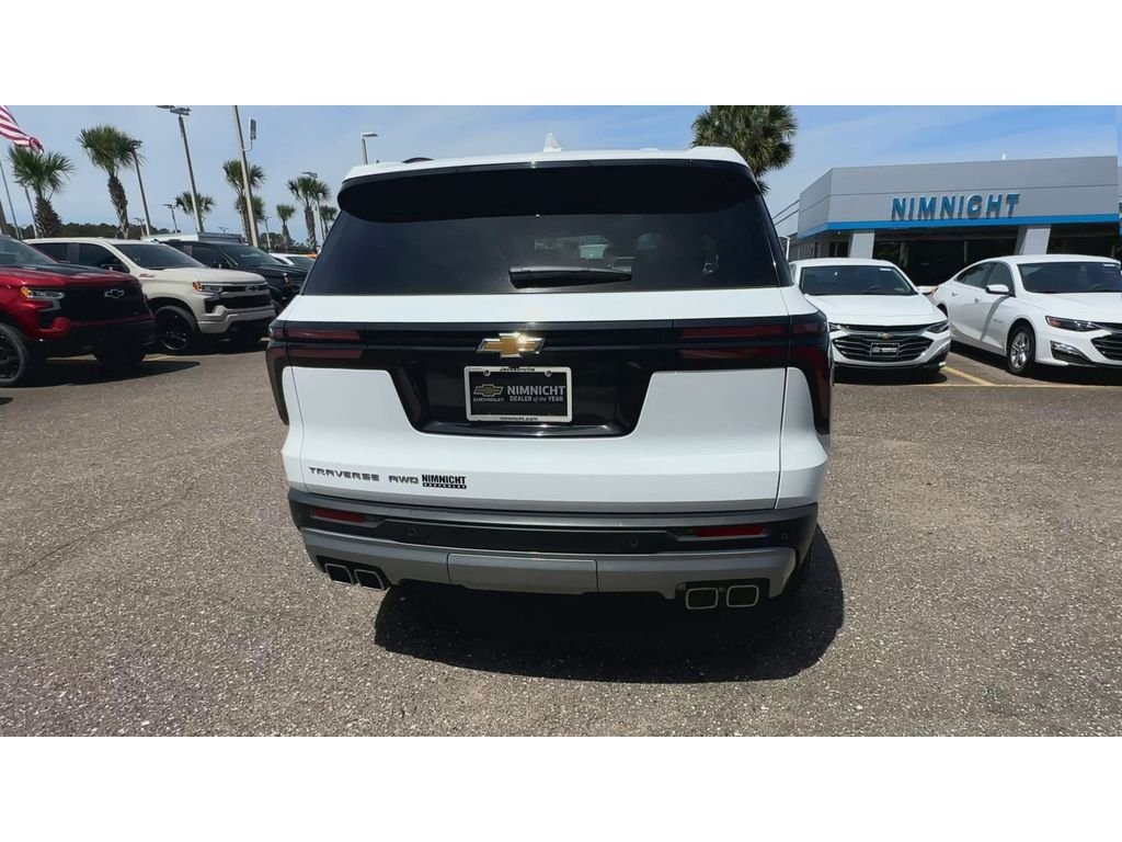 Used 2025 Summit White Chevrolet LT image 3