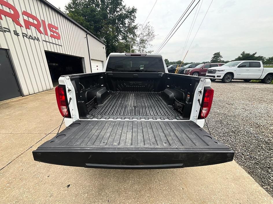 Used 2020 White GMC Elevation image 8