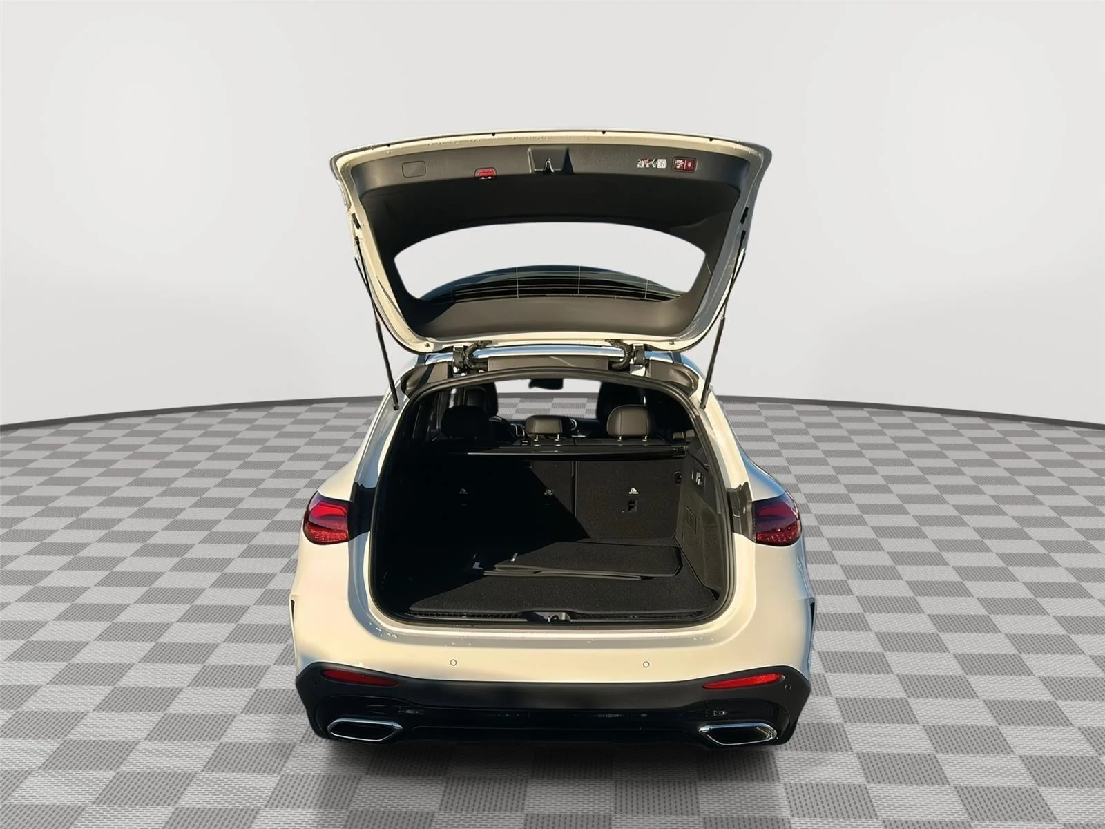 New 2026 Polar White Mercedes-Benz GLC 300 image 27