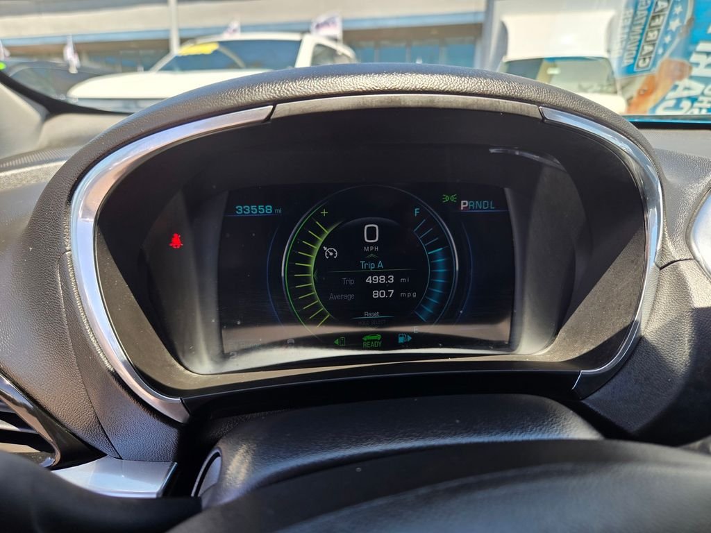 Used 2017 Gray Chevrolet Premier image 18