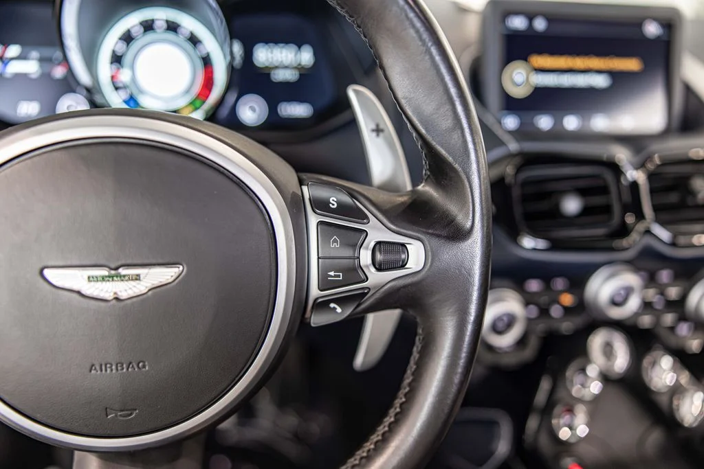 Used 2020 Silver Aston Martin Base image 23