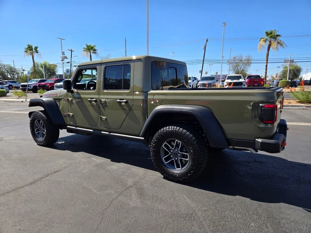 Used 2026 Green Jeep Mojave image 4