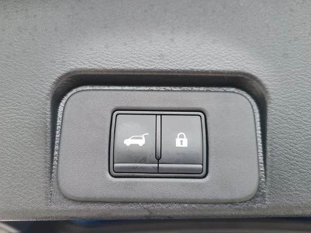 Used 2023 Blue Nissan SV image 10