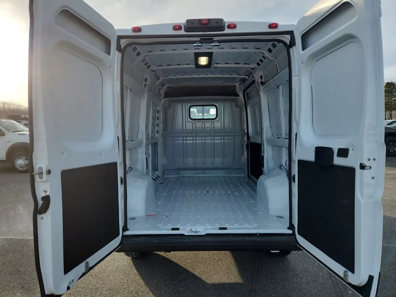 New 2026 Bright White Clear-Coat Exterior Paint RAM Tradesman image 14
