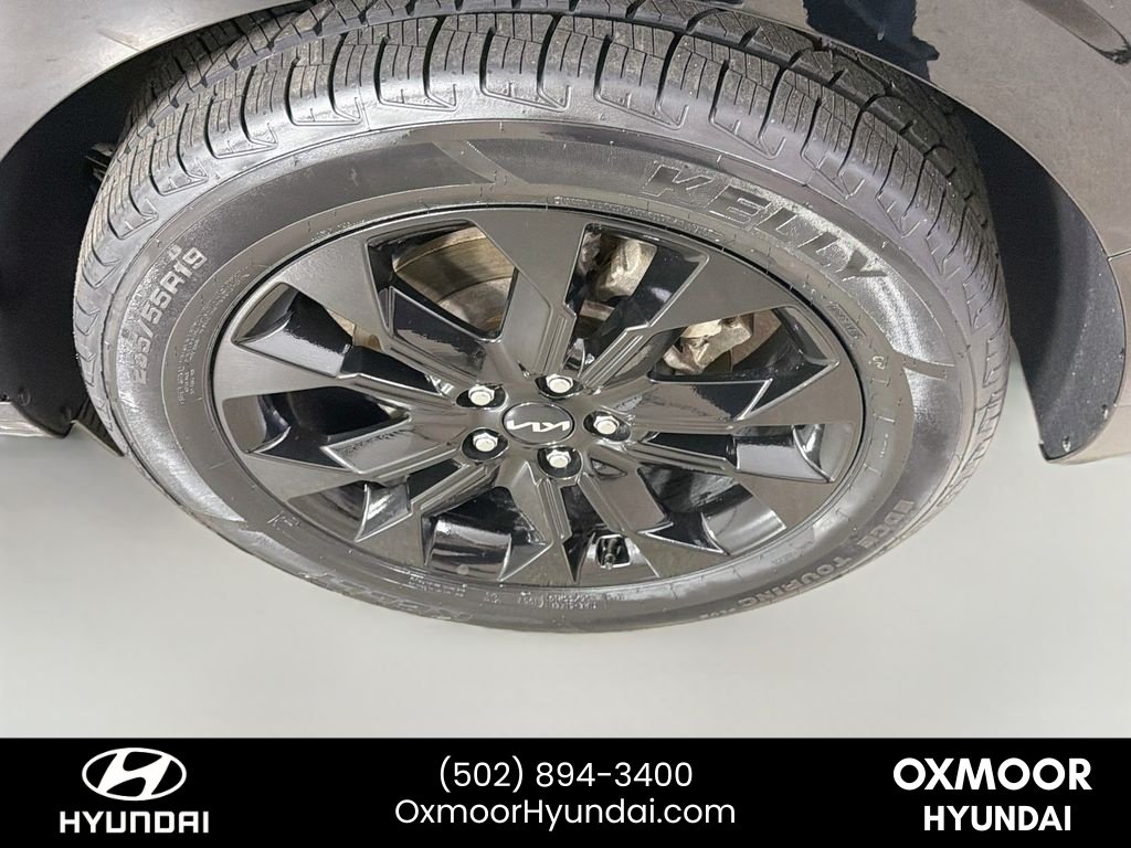 Used 2024 Aurora Black Pearl Kia SX image 32