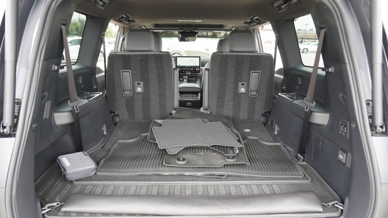 Used 2024 Gray Lexus GX 550 Luxury image 39