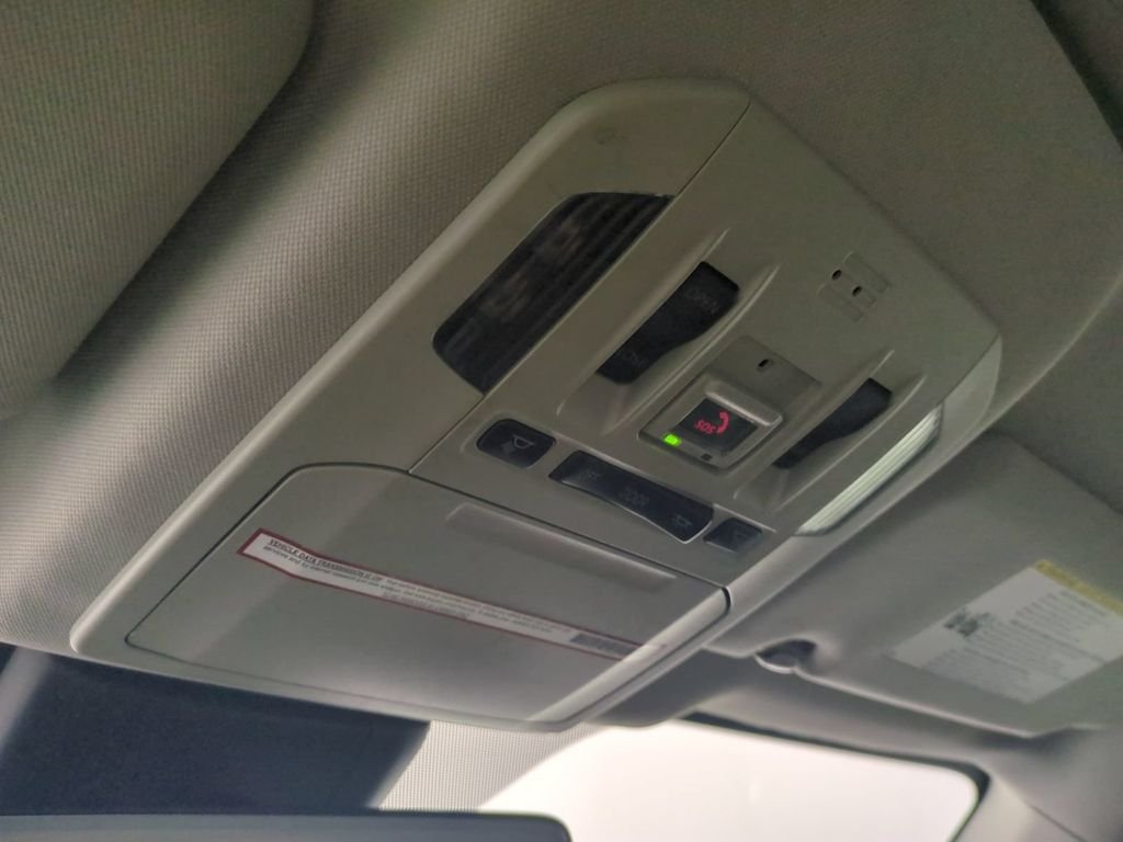 2021 Toyota Highlander XLE - Photo 26