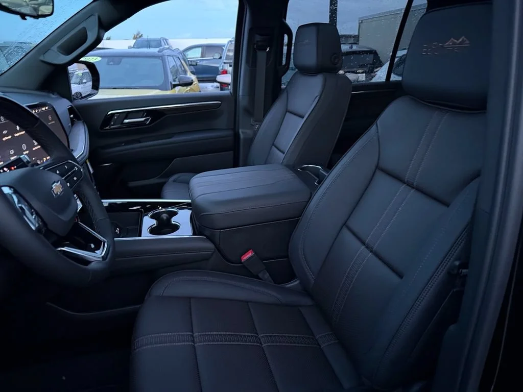 2026 Chevrolet Suburban High Country - Photo 10