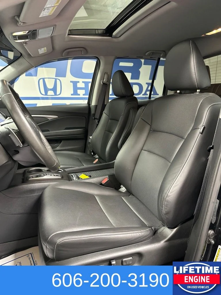 Used 2023 Black Honda RTL image 15