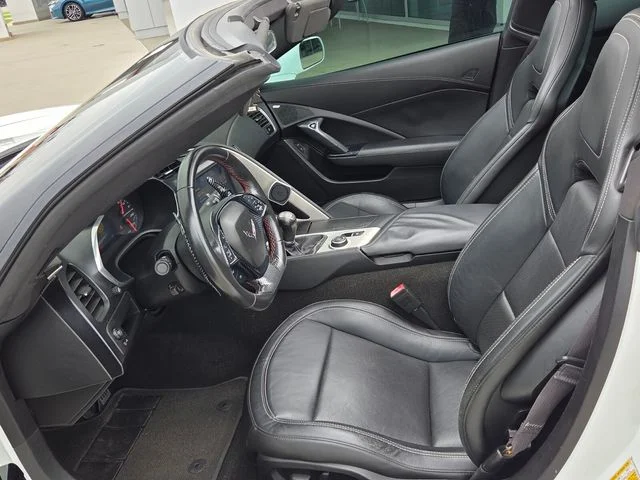 Used 2015 White Chevrolet Stingray image 5