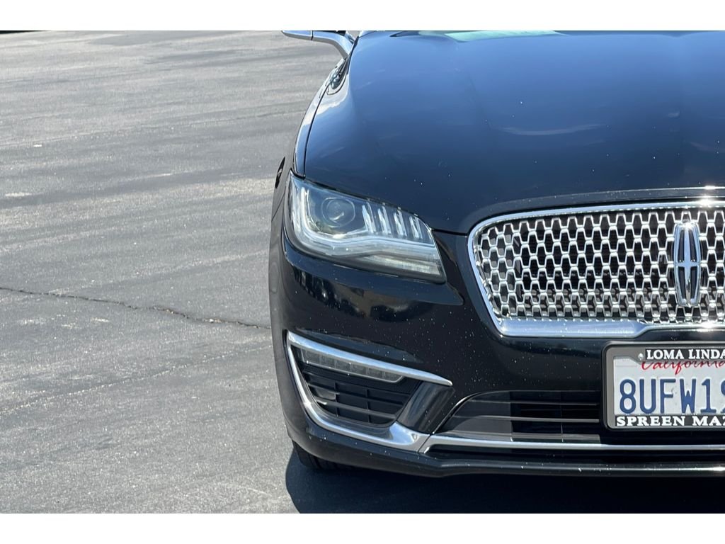 Used 2018 Black Velvet Lincoln Hybrid Reserve image 43