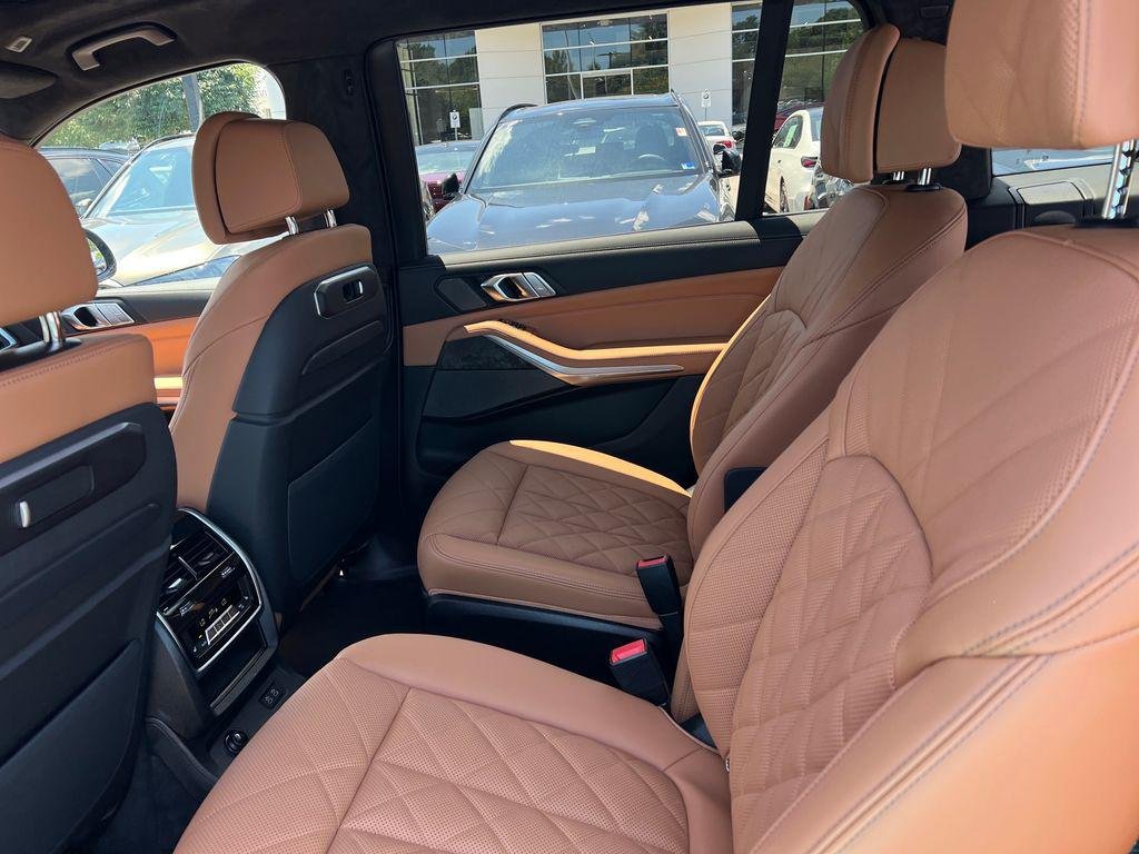 New 2027 Black Sapphire Metallic BMW xDrive40i image 25