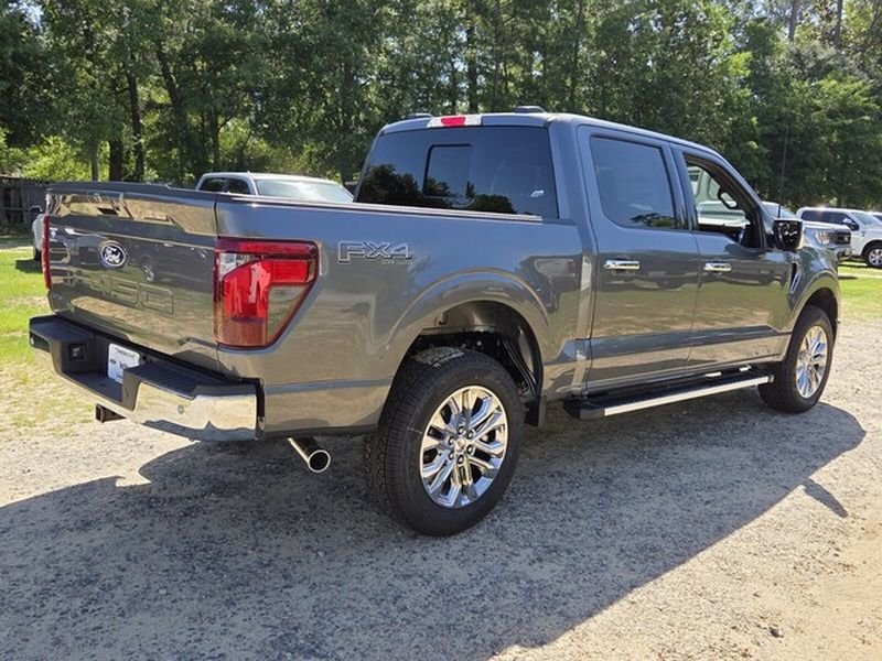 New 2026 Carbonized Gray Metallic Ford XLT image 12