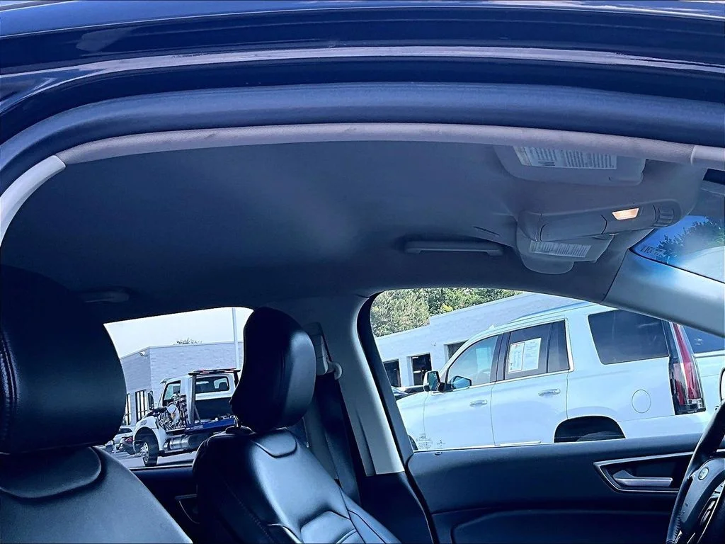 Used 2019 Black Ford SEL image 22