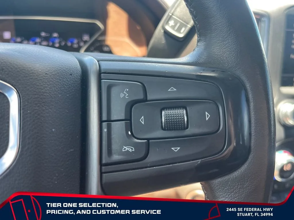 Used 2021 WHITE FROST TRICOAT GMC Denali image 21