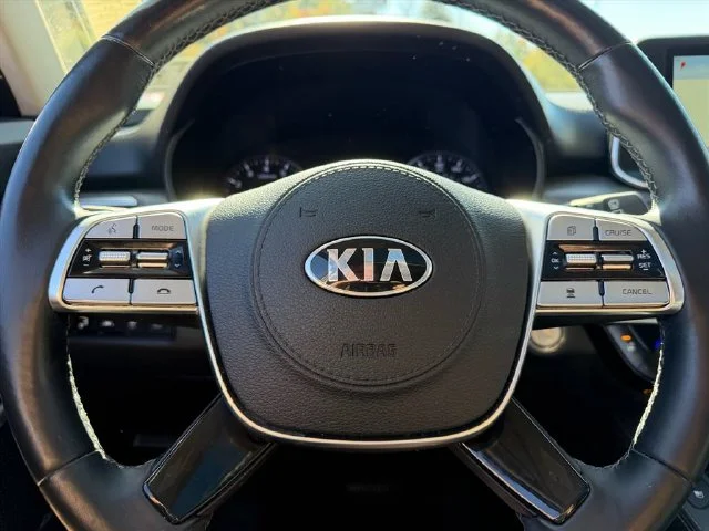 Used 2021 Gray Kia EX image 20