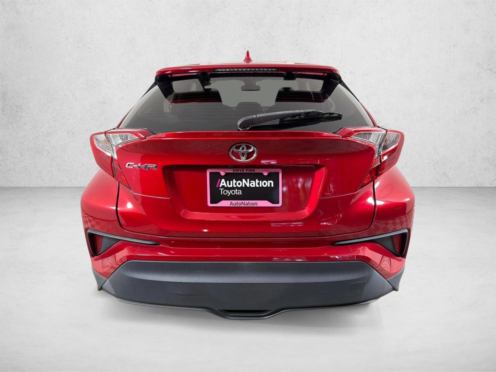 Used 2020 Supersonic Red Toyota XLE image 4