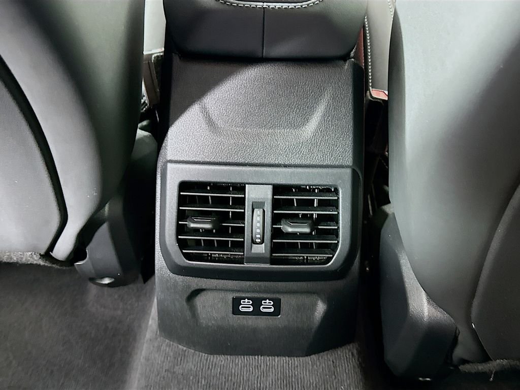 2025 BMW 2 Series M235 - Photo 24