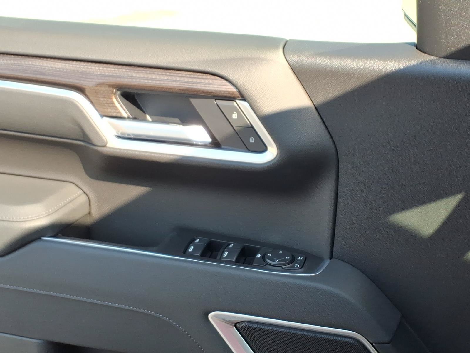 New 2026 Summit White Chevrolet LT image 11