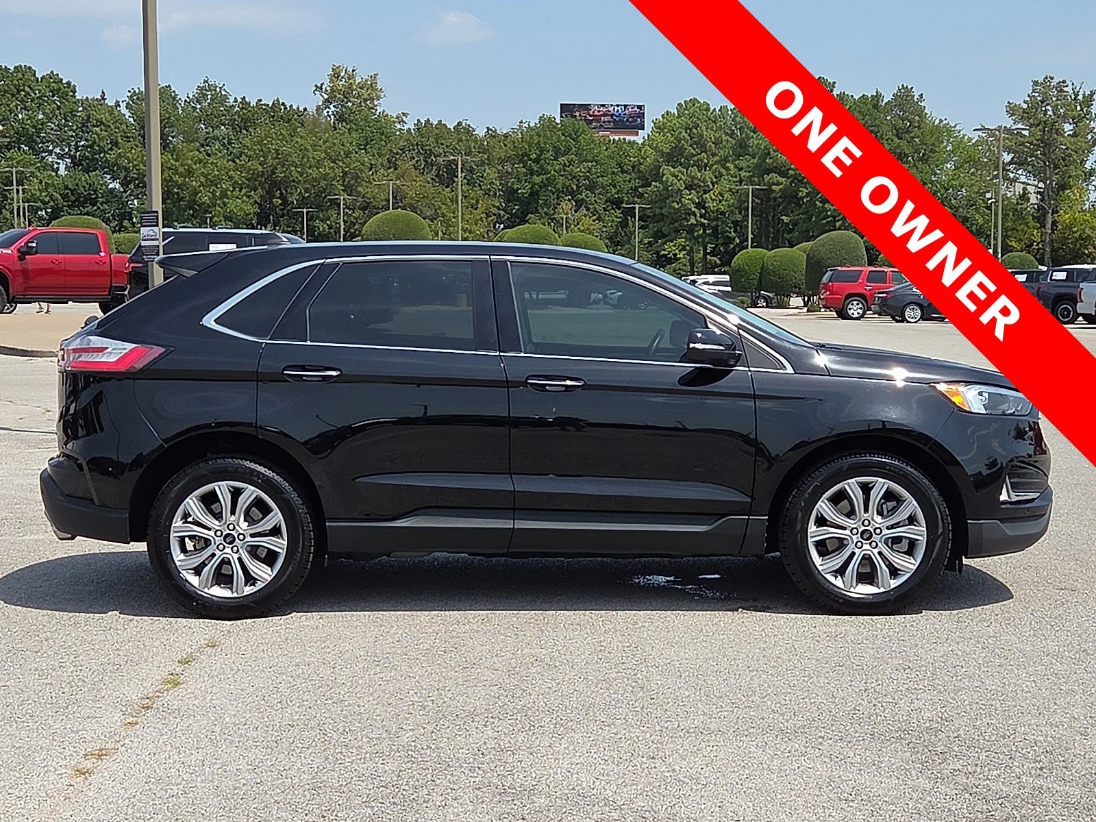 2023 Ford Edge Titanium - Photo 6
