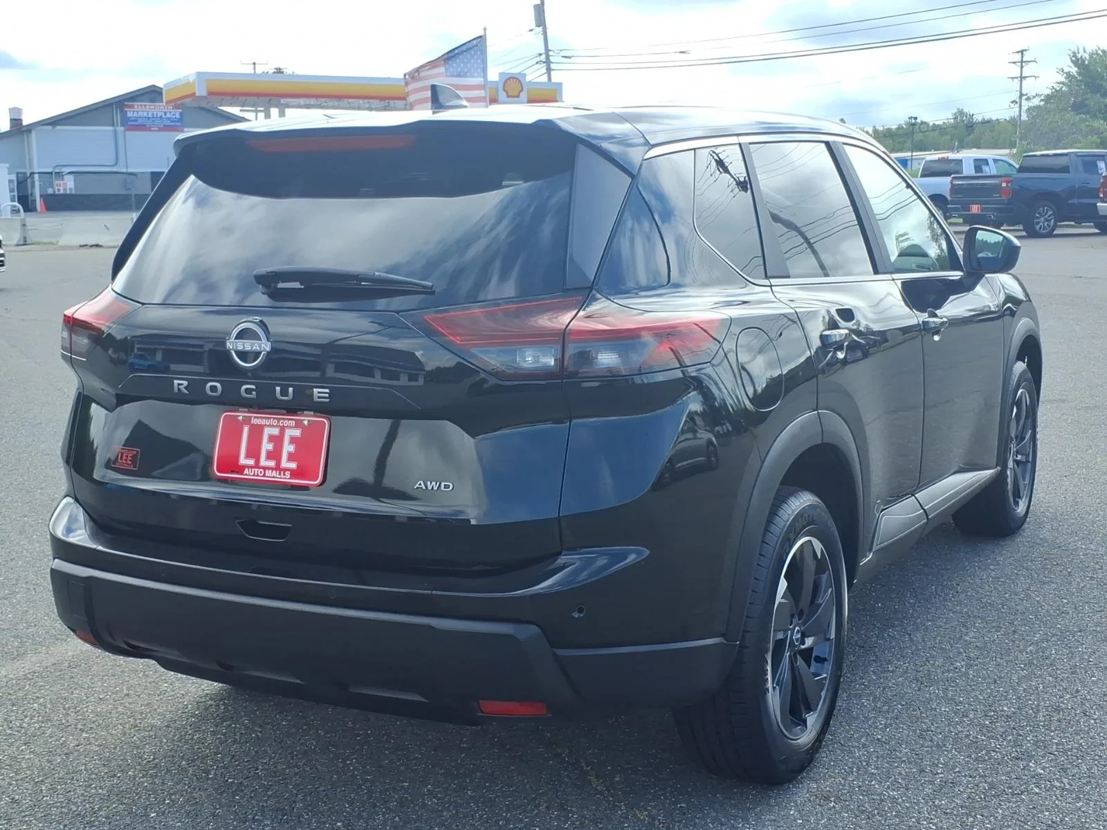 Used 2025 Super Black Nissan SV image 5