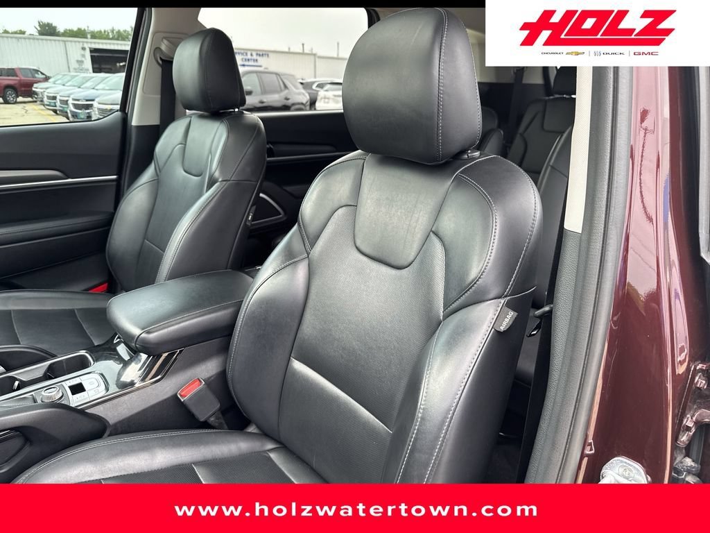 Used 2020 Purple Kia S image 9