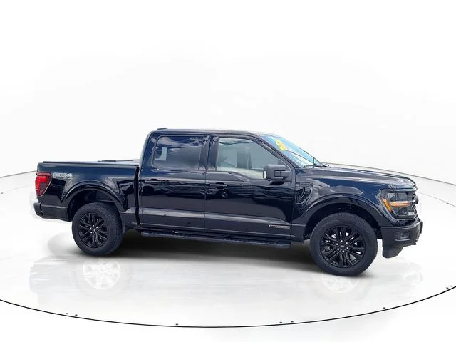 Used 2025 Black Ford XLT image 4