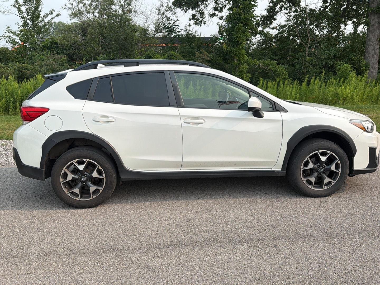 Used 2020 Crystal White Pearl Subaru Premium image 3