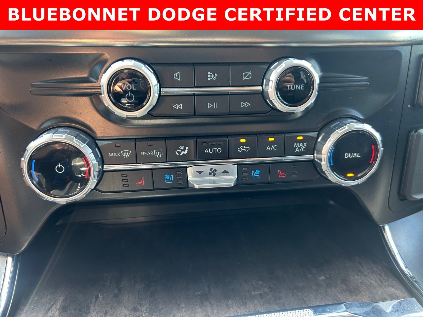 Used 2023 Rapid Red Metallic Tinted Clearcoat Ford LARIAT image 16
