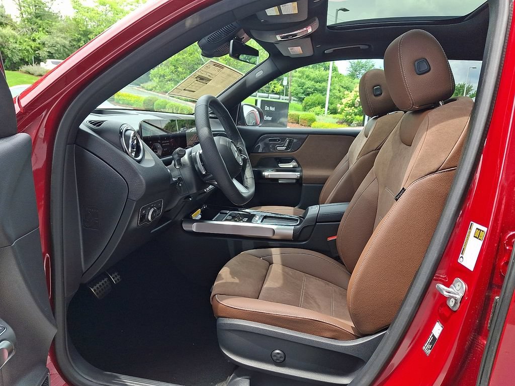 New 2026 MANUFAKTUR Patagonia Red Metallic Mercedes-Benz GLB 250 image 38