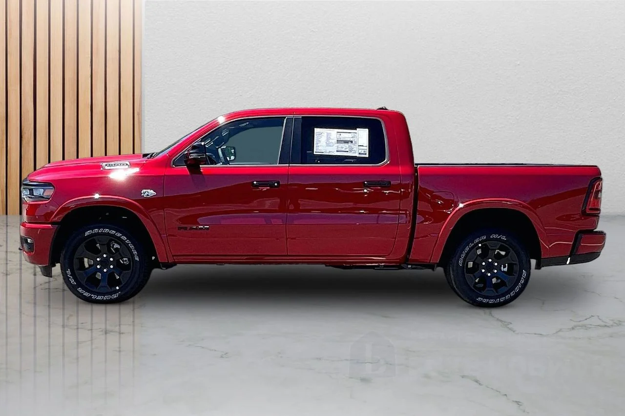 New 2026 Molten Red Pearl-Coat Exterior Paint RAM Big Horn/Lone Star image 6