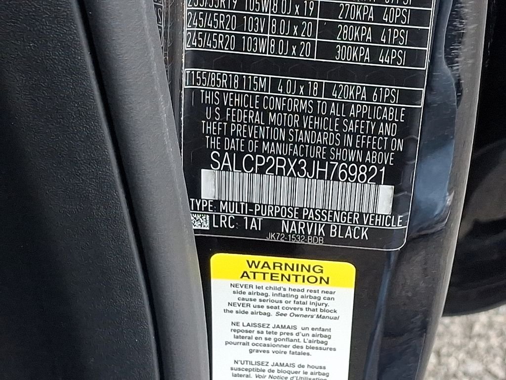 Used 2018 Narvik Black Land Rover SE image 24