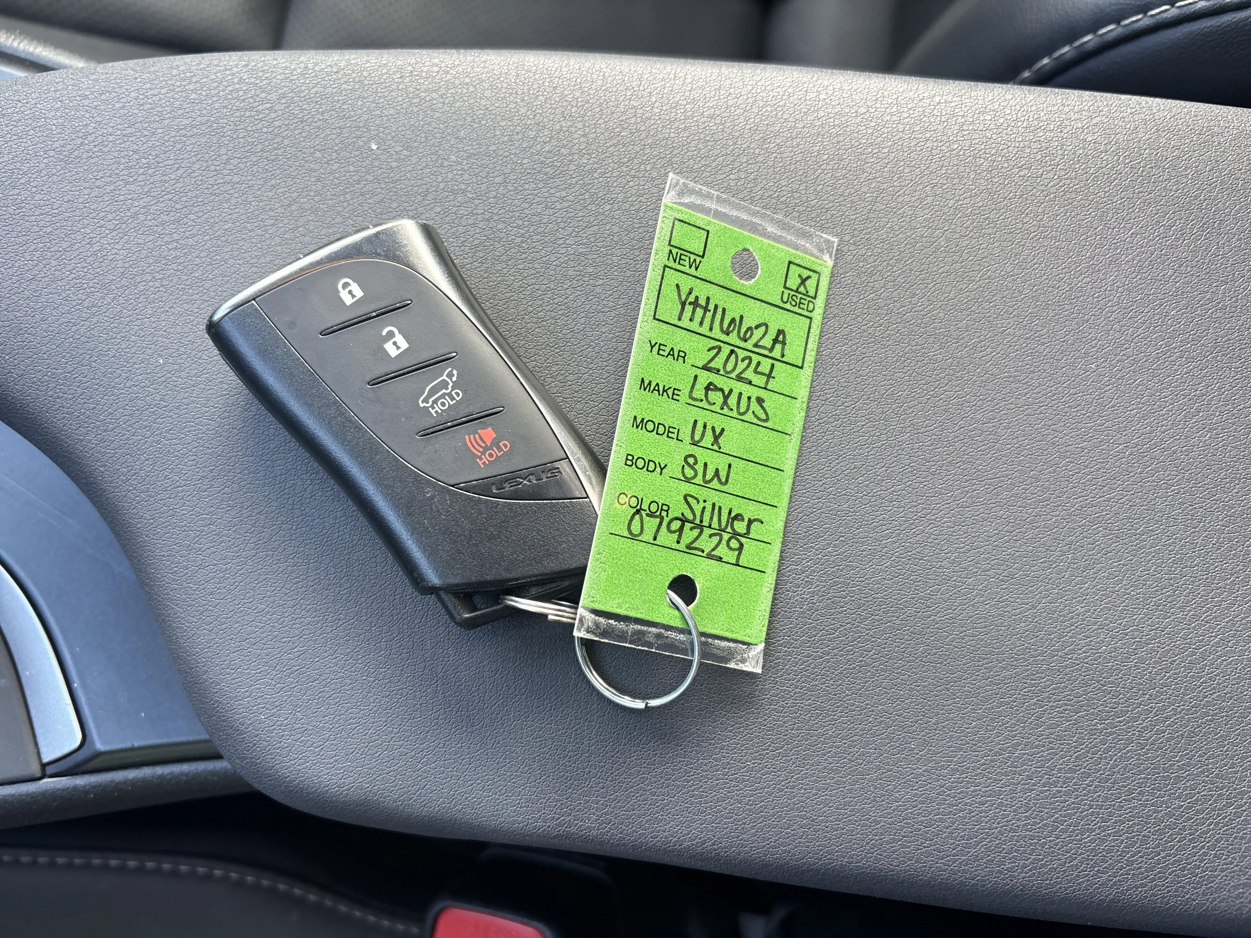 Used 2024 Iridium Lexus UX 250h Premium image 29