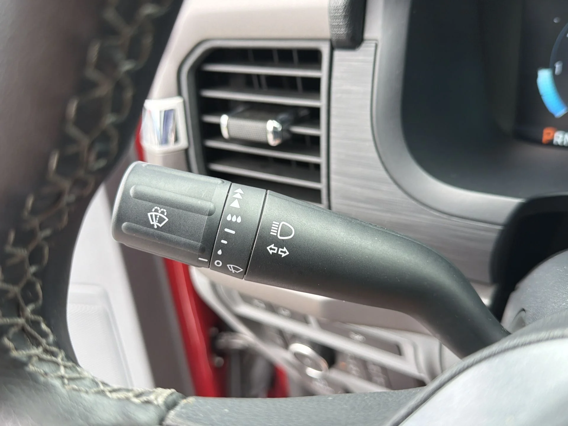 Used 2024 Red Metallic Ford XLT image 17