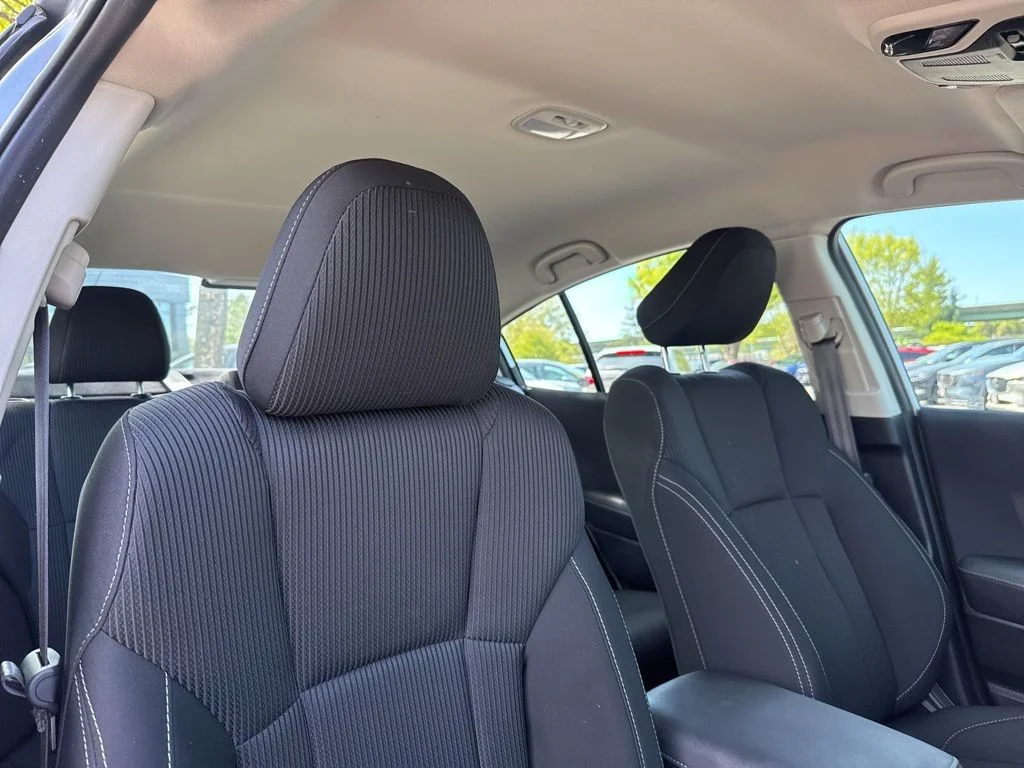Used 2024 Silver Subaru Base image 28