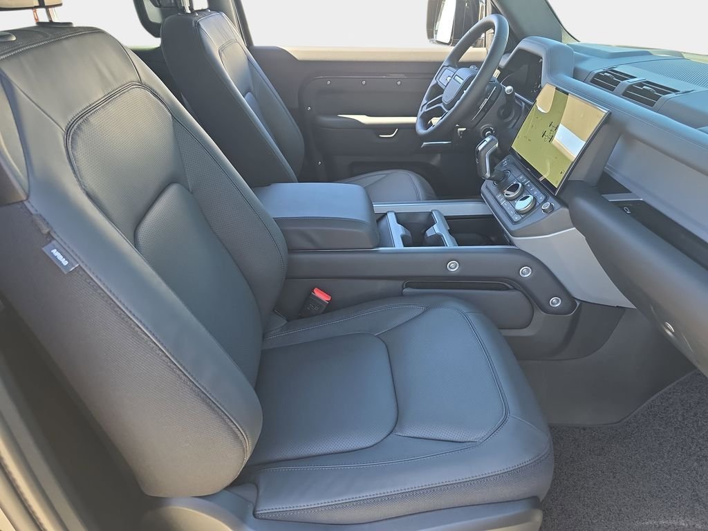New 2026 Carpathian Grey LAND ROVER V8 image 10
