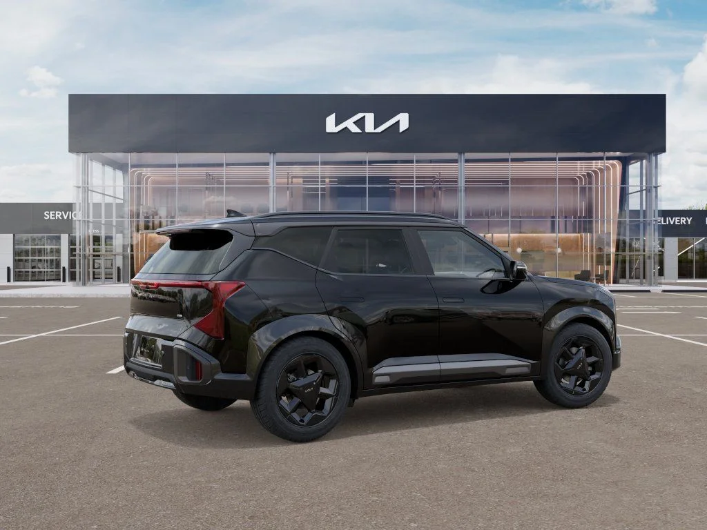 New 2027 Aurora Black Pearl Kia X-Line S image 6