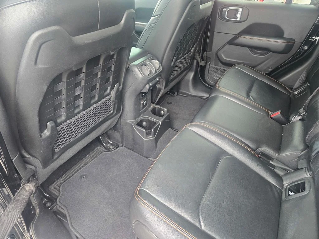 Used 2021 Black Jeep Mojave image 12