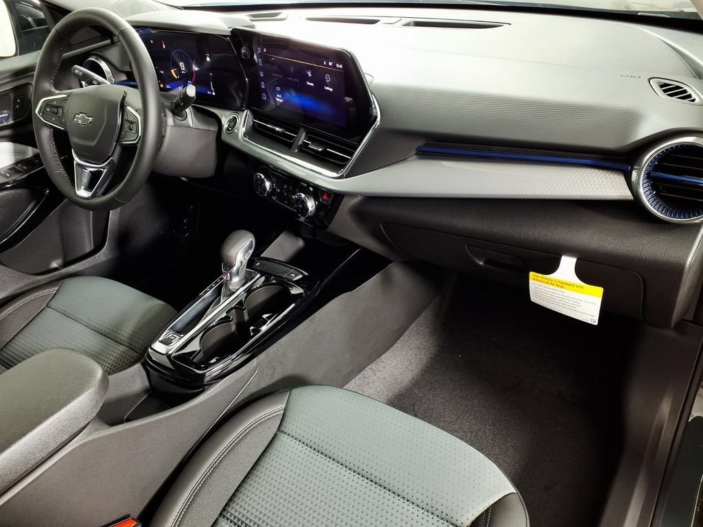 2026 Chevrolet Trax LT - Photo 13