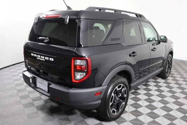 Used 2023 Black Ford Outer Banks image 8
