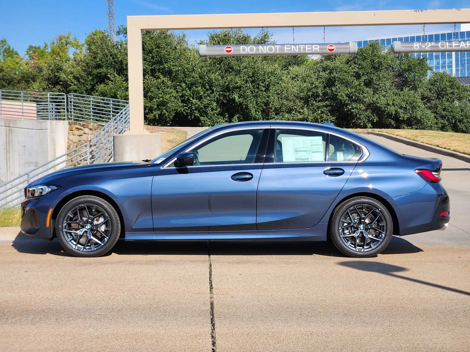 New 2026 Arctic Race Blue metallic BMW 330i NA image 2