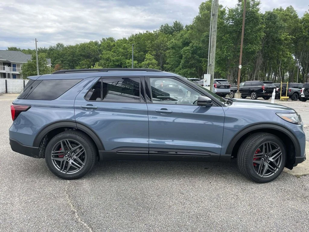 New 2026 Blue Ford ST image 2
